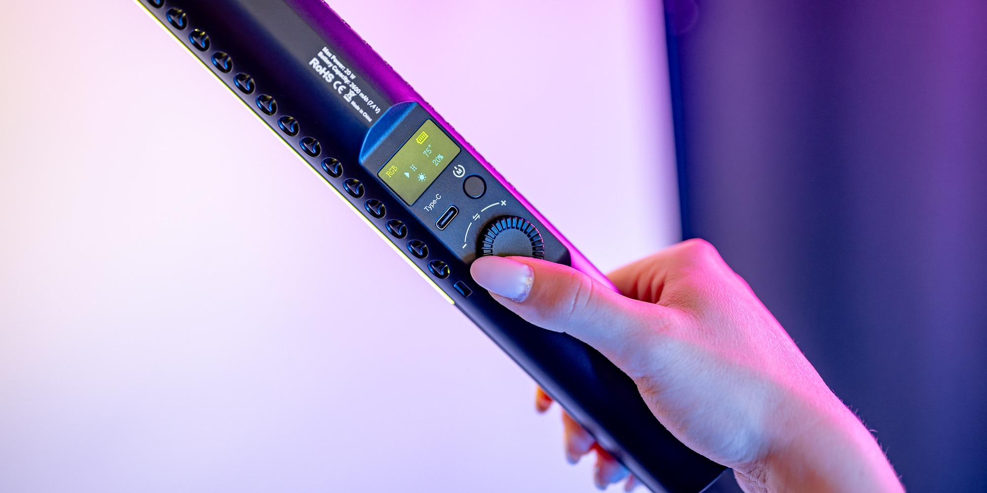 Newell_Kathi_III_RGB_LED_světlo_pro_foto_a_video_15